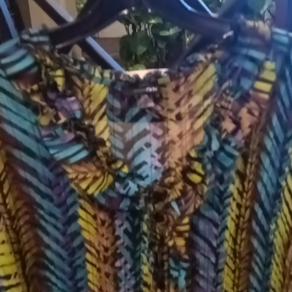 East 5th Multi-Colored Patterned V-Neck Sheer Fla… - image 2